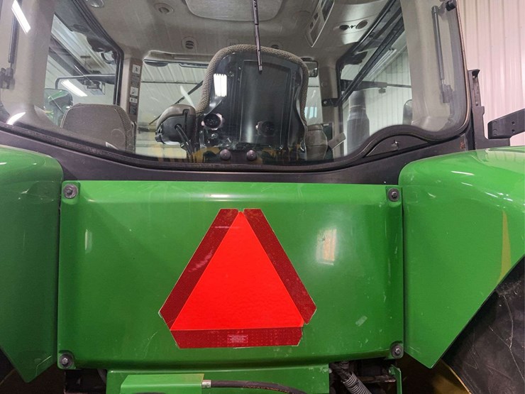 2013-john-deere-8285r-image-93
