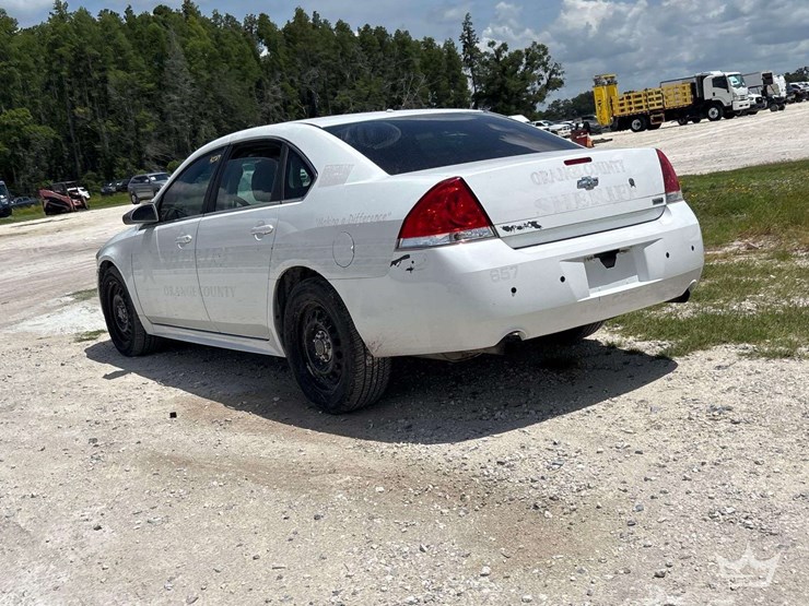 2012-chevrolet-impala-sedan-image-4