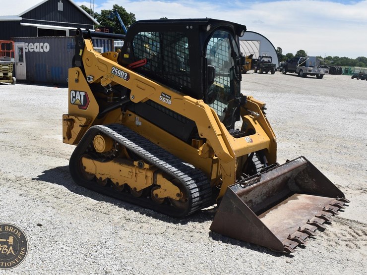 2023-caterpillar-259d3-image-10