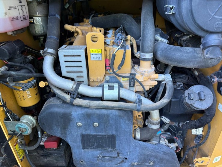 2023-caterpillar-259d3-image-16