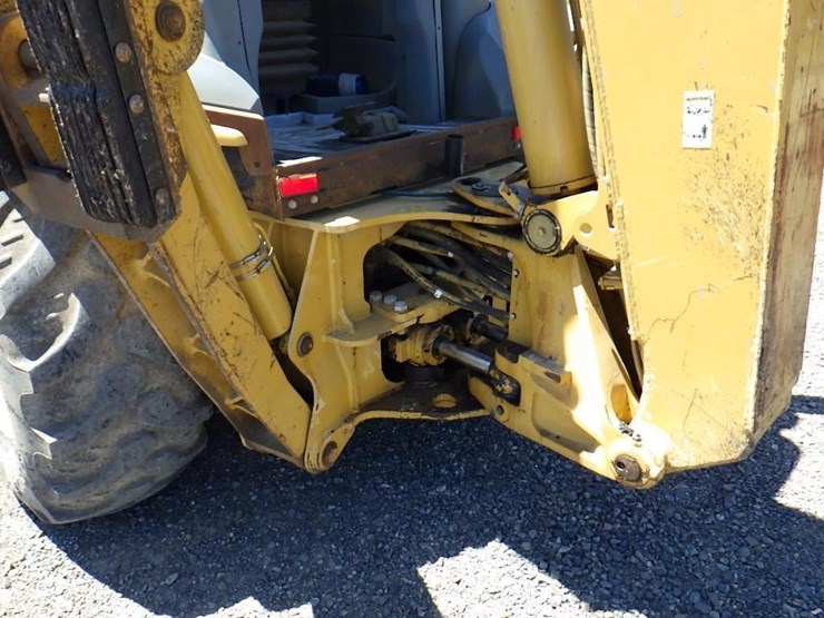 caterpillar-430d-image-21