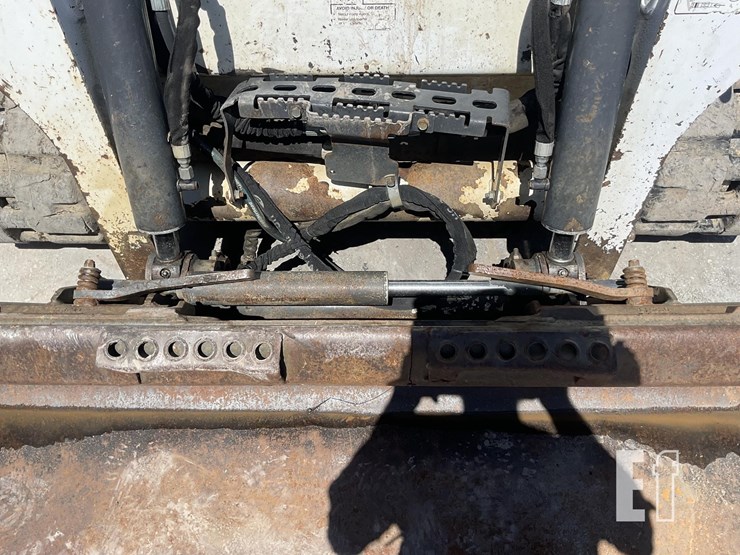 2014-bobcat-t590-image-12