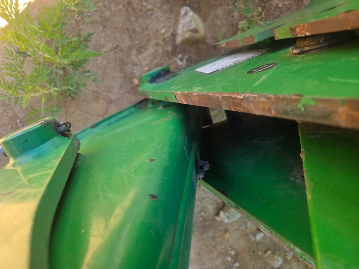 2010-john-deere-6115d-image-78