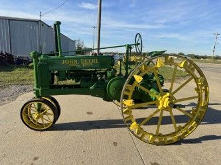john-deere-b-image-3
