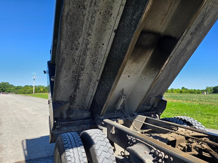 2018-western-star-4700-image-67