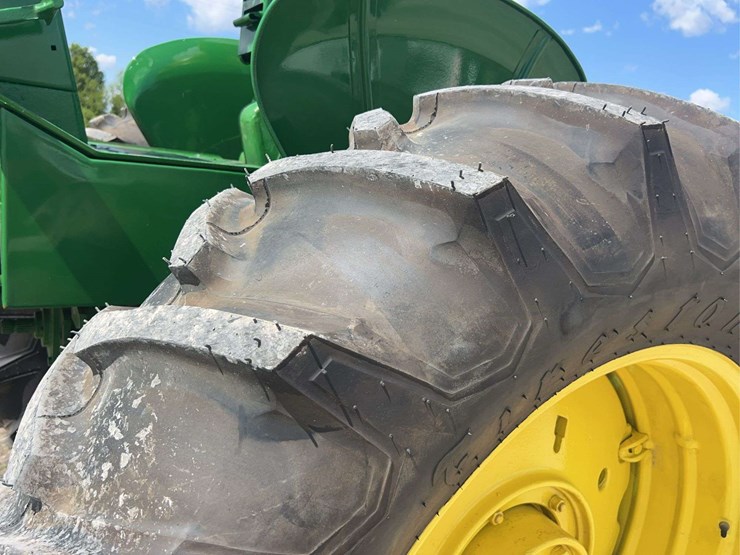john-deere-4010-image-60