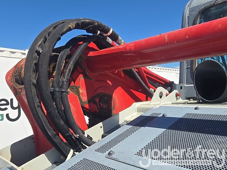 2022-takeuchi-tl12v2-image-27