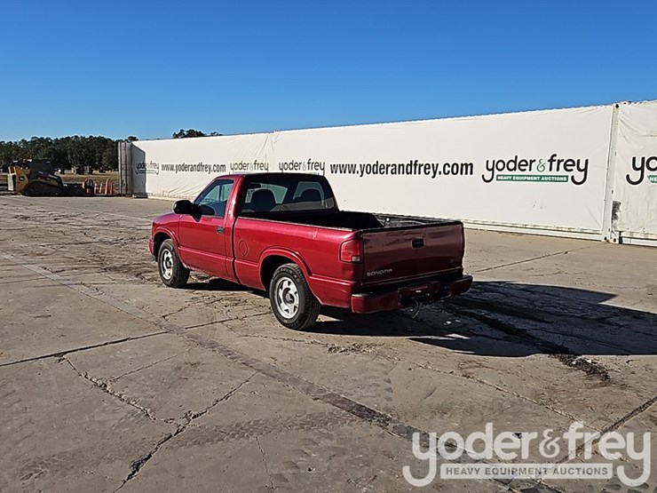 2001-gmc-sonoma-sls-image-4