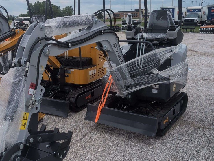 ats-mini-excavator-ats-me18---11.4-hp---grey-image-1