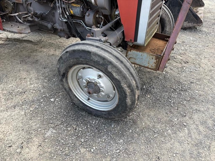 massey-ferguson-240-image-21