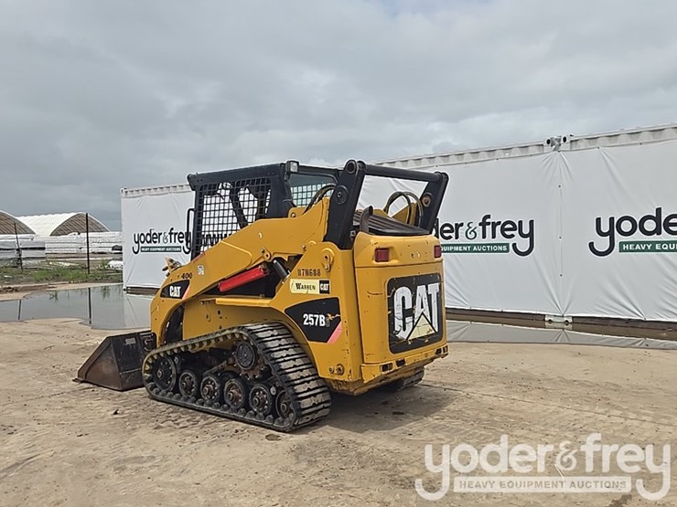 2011-caterpillar-257b3-image-3