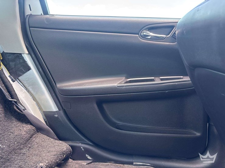 2014-chevrolet-impala-sedan-image-19