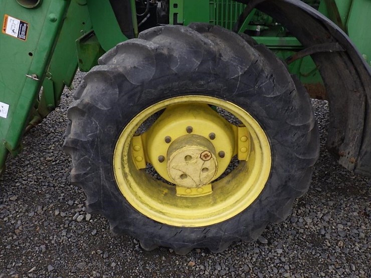 john-deere-210-image-10