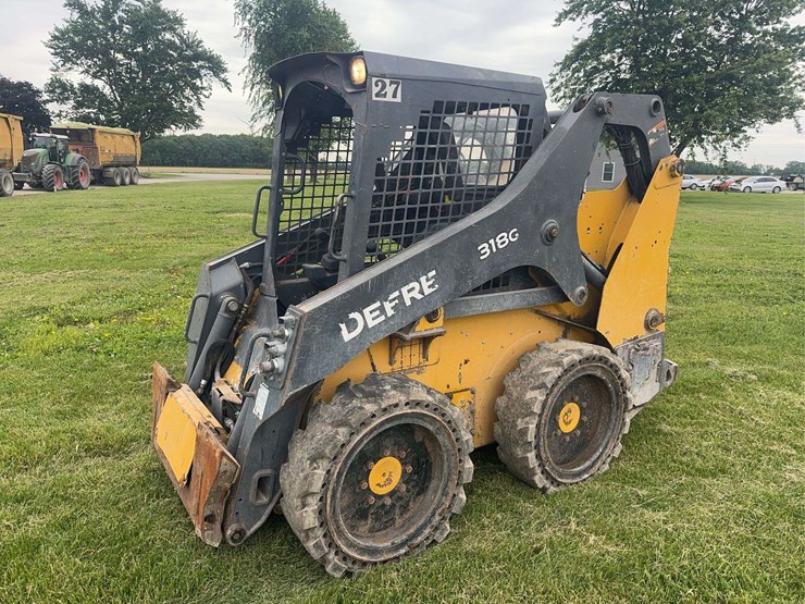 deere-318g-image-1