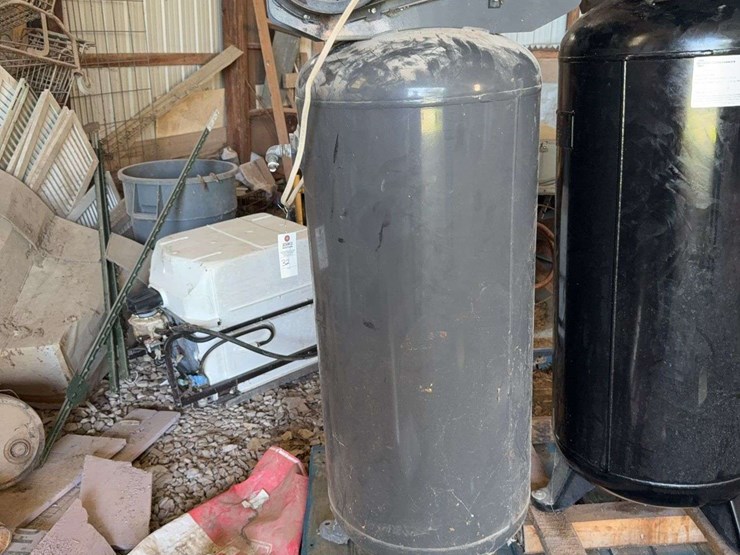 60-gallon-air-compressor,-compressor-bad-image-1