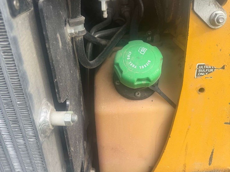 deere-318g-image-24