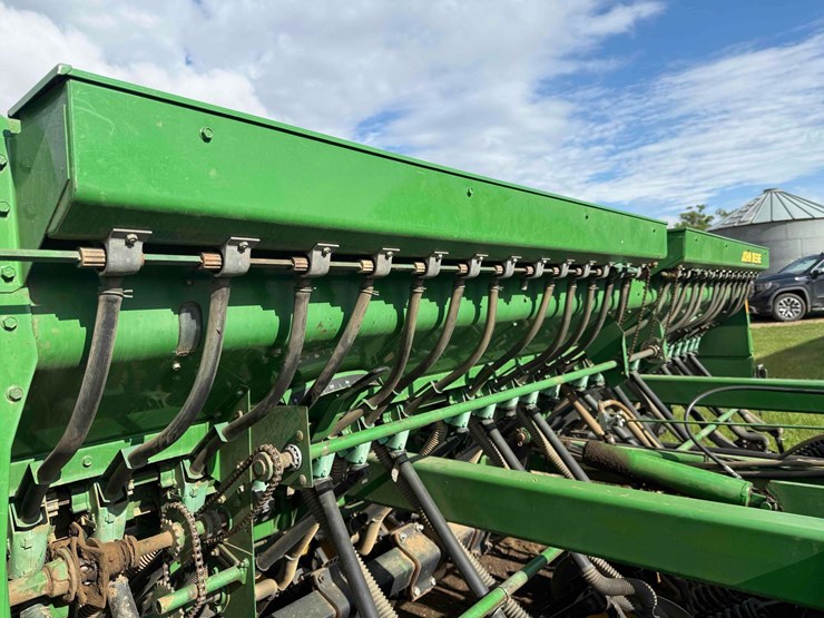 john-deere-750-image-17