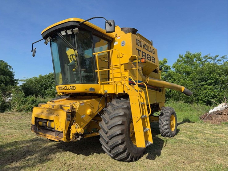 2002-new-holland-tr89-image-22