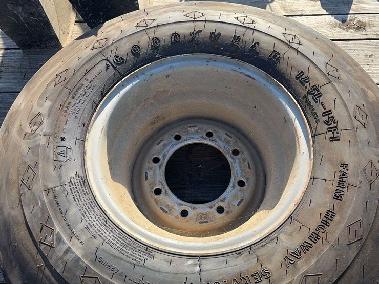 goodyear-12.5l-15-tire-and-8-bolt-rim-image-1