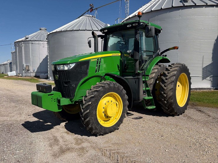 2012-john-deere-7230r-image-2