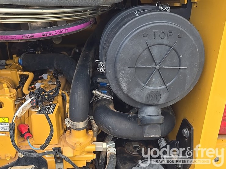 2022-caterpillar-259d3-image-35