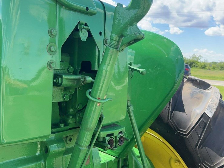 john-deere-4010-image-53
