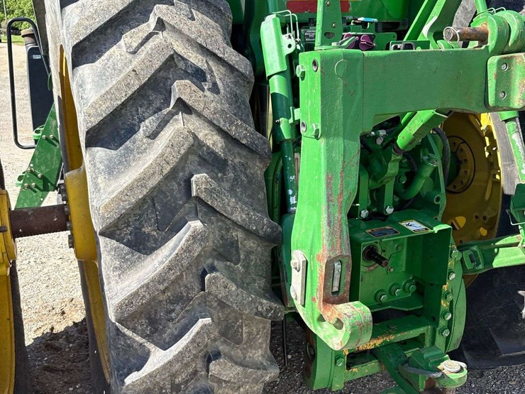 2011-john-deere-7260r-image-19