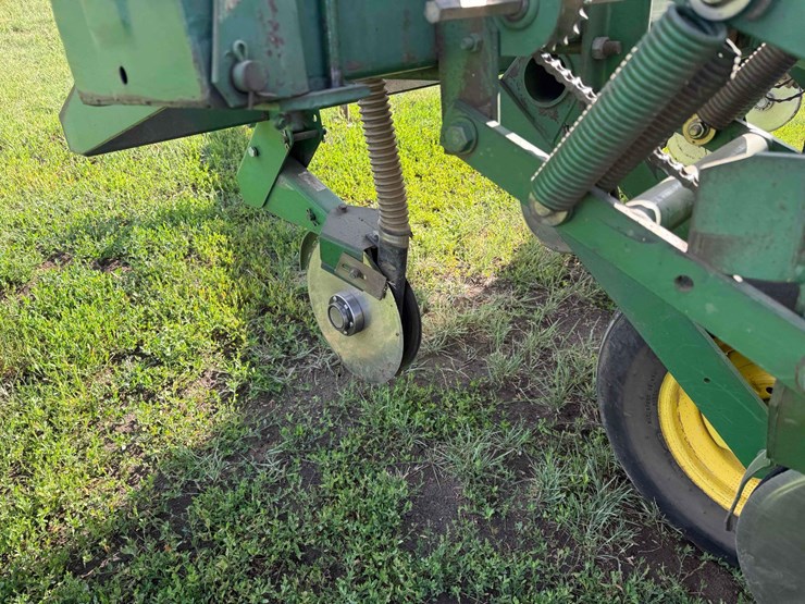 john-deere-7000-image-21