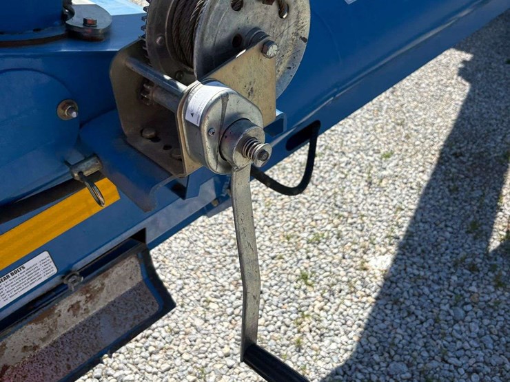 brandt-1070-swing-away-auger,-540-pto,-hyd.-winch-image-5