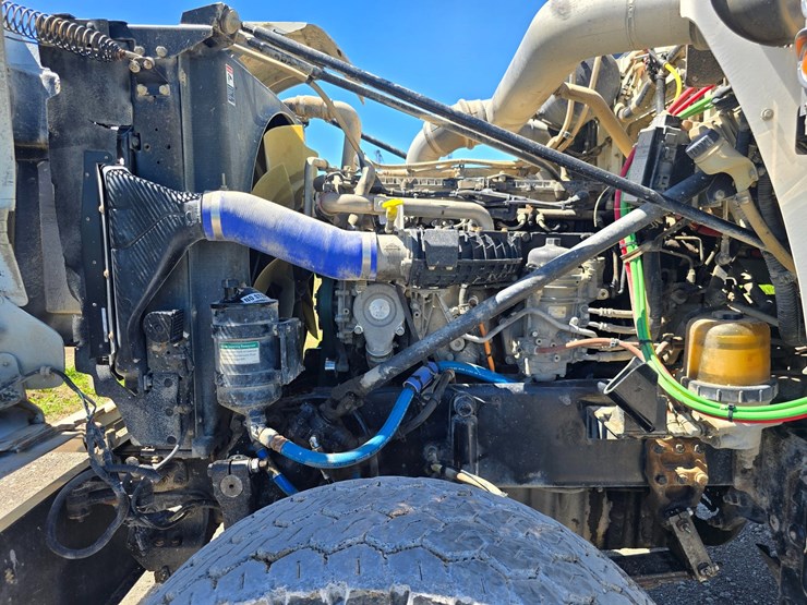 2020-western-star-4900-image-17