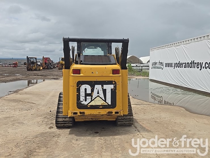 2011-caterpillar-257b3-image-4