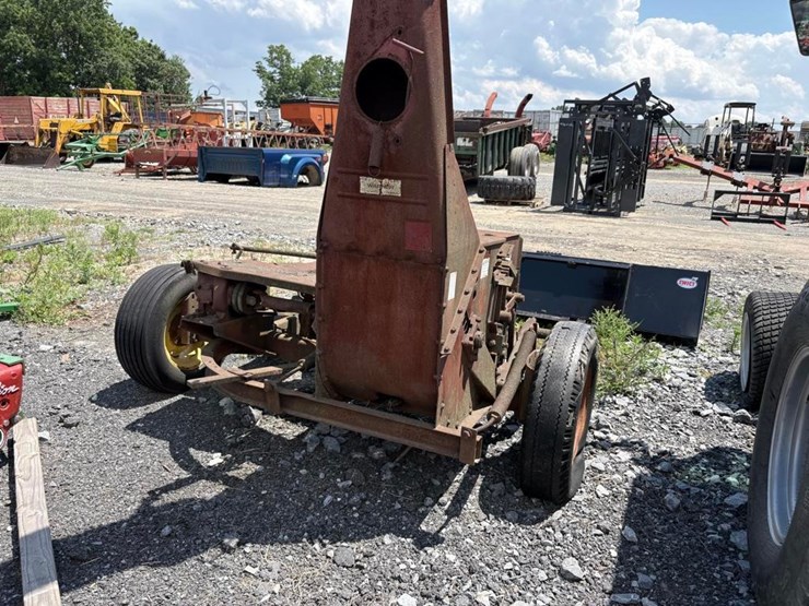 new-holland-717-image-4