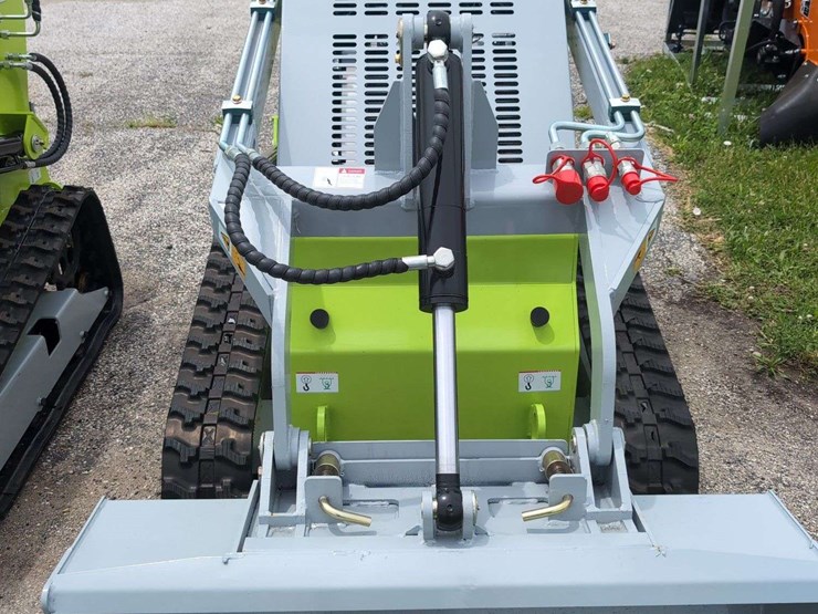 ats-mini-crawler-loader---t460---green---23hp-image-1