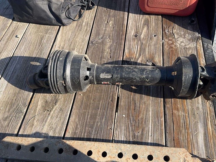 540-to-1000-pto-shaft-w/-shear-bolt--32”-long-retracted.-image-5