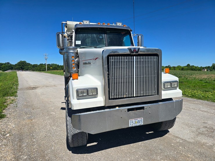 2020-western-star-4900-image-15
