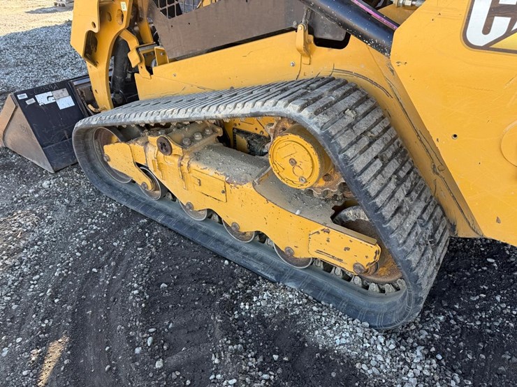 2021-caterpillar-259d3-image-18