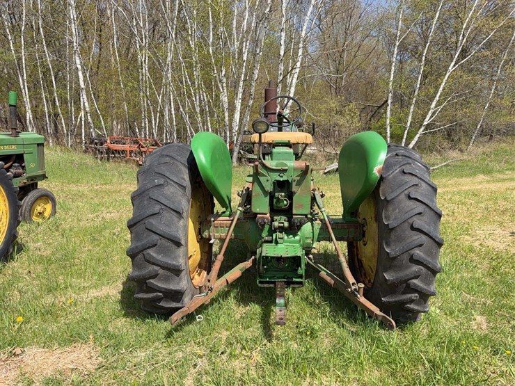 john-deere-3020-image-4