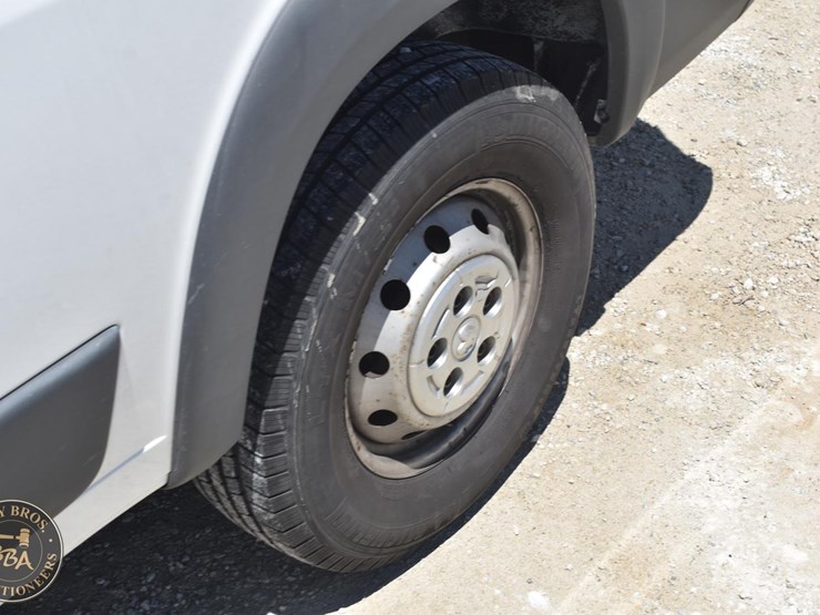 2014-ram-promaster-1500-image-22