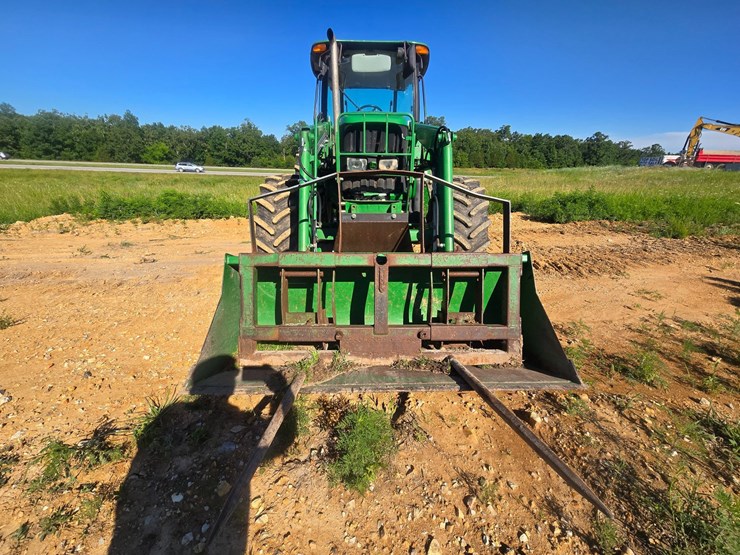 2010-john-deere-6115d-image-15