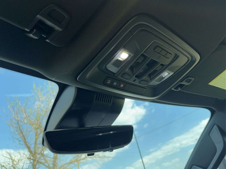 2025-chevrolet-silverado-2500hd-high-country-image-33