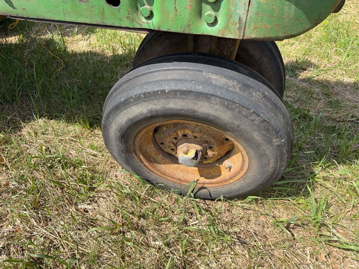 john-deere-3020-image-16