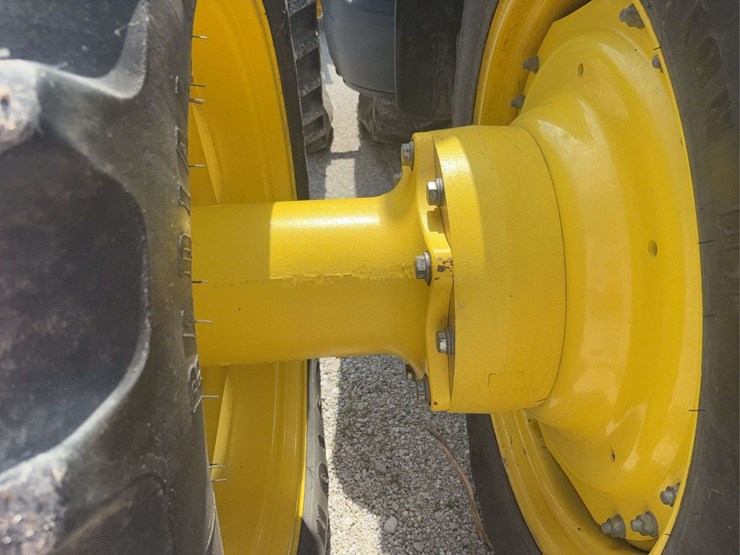 2013-john-deere-8285r-image-49