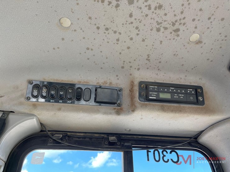 komatsu-d65px-18-image-18