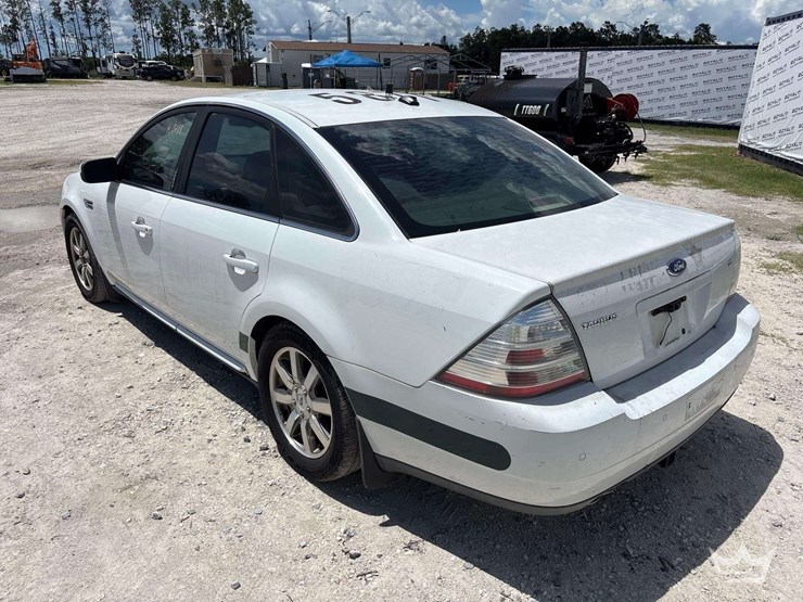 2008-ford-taurus-sedan-image-4