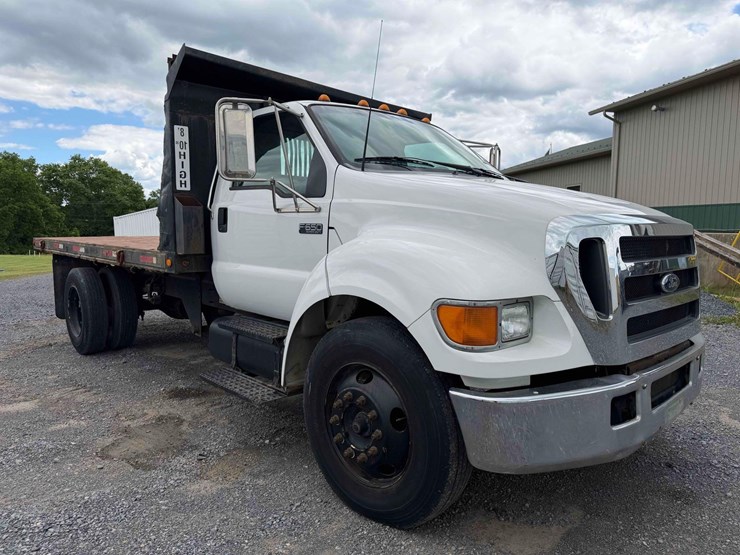 2005-ford-f650-image-3
