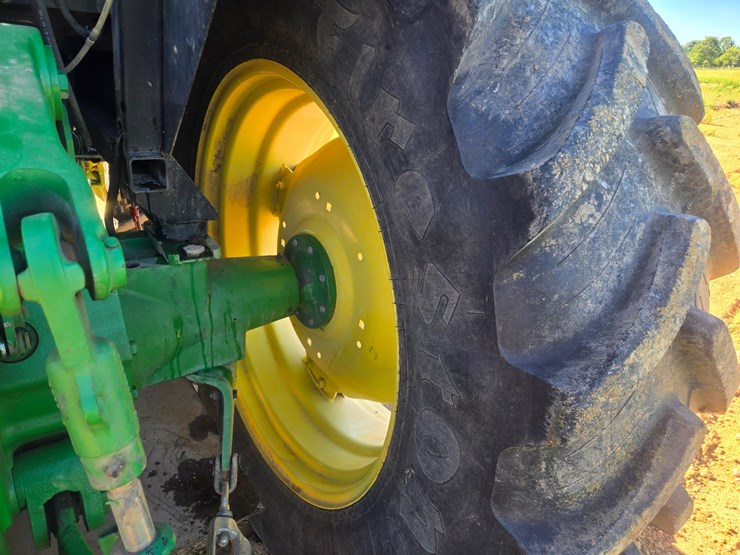 2010-john-deere-6115d-image-53