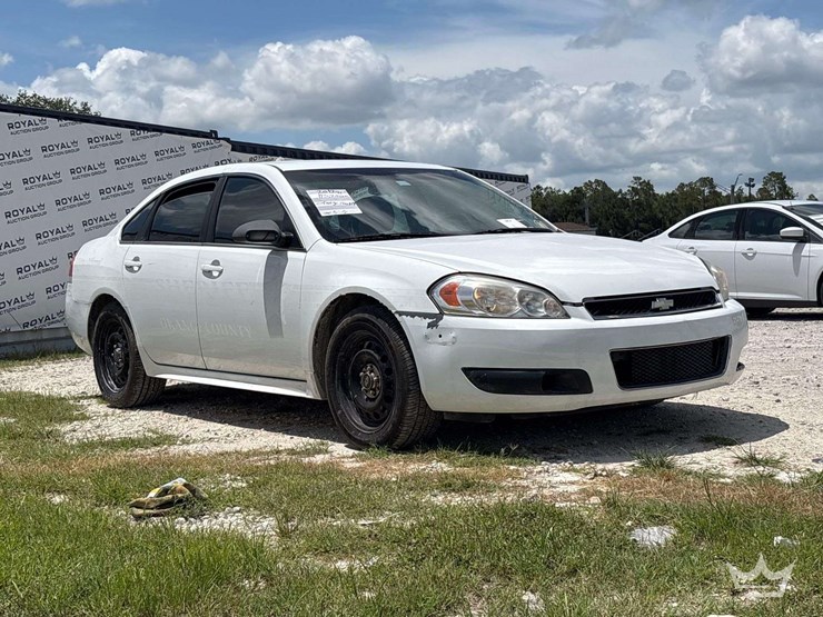 2012-chevrolet-impala-sedan-image-2