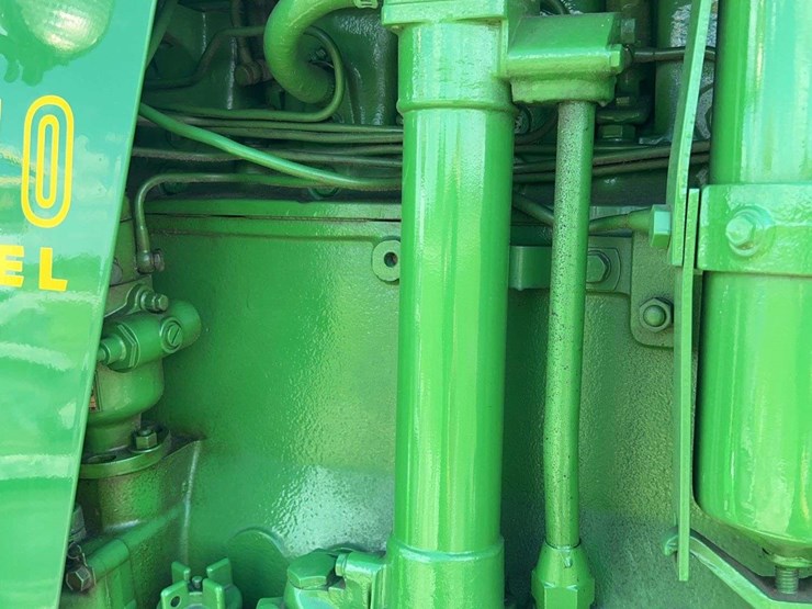 john-deere-4010-image-31