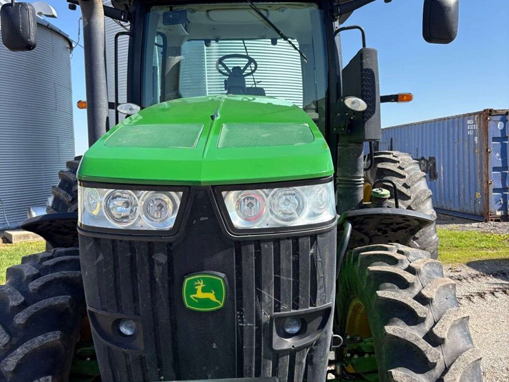 2011-john-deere-7260r-image-38