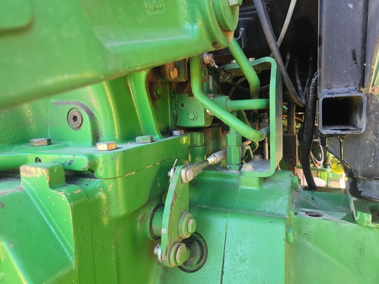 2010-john-deere-6115d-image-57